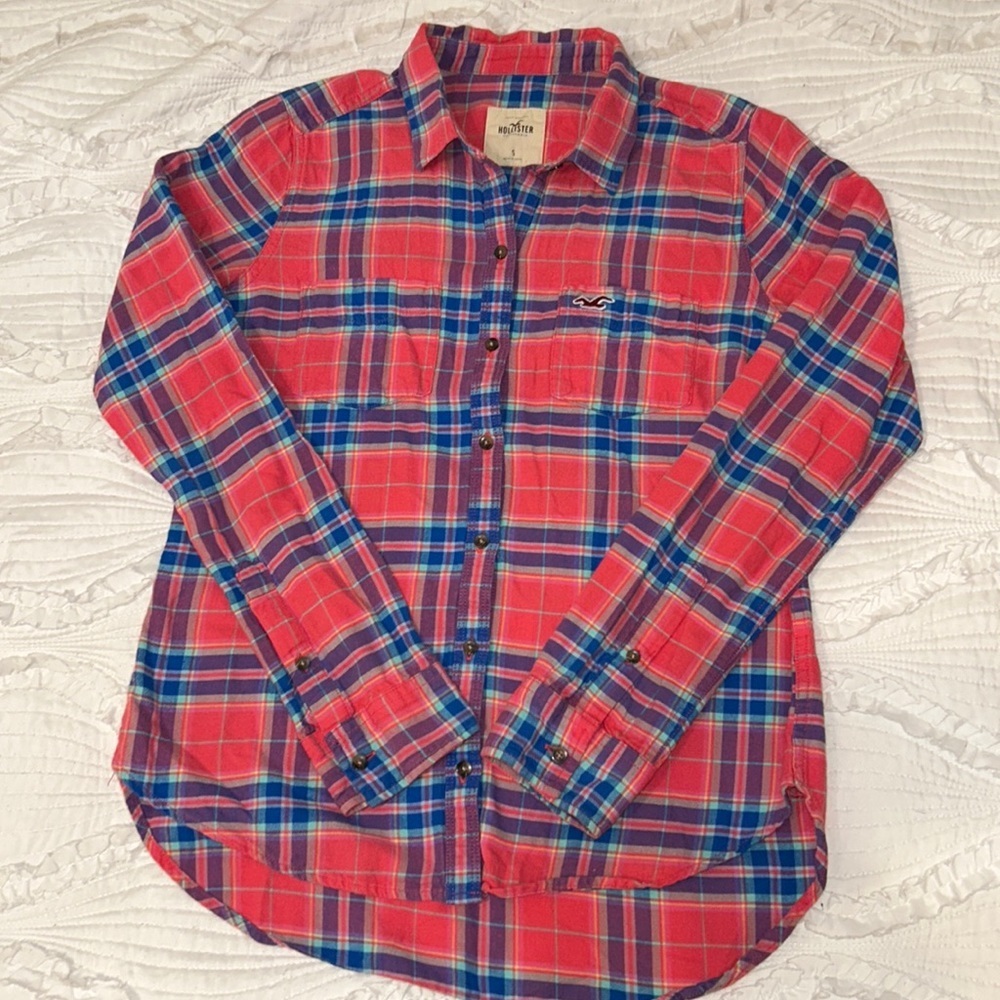 HOLLISTER — pink & blue plaid button down
